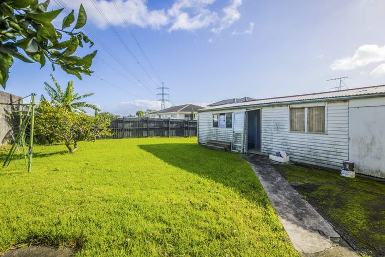 Photo of property in 29 Othello Drive, Clover Park, Auckland, 2023