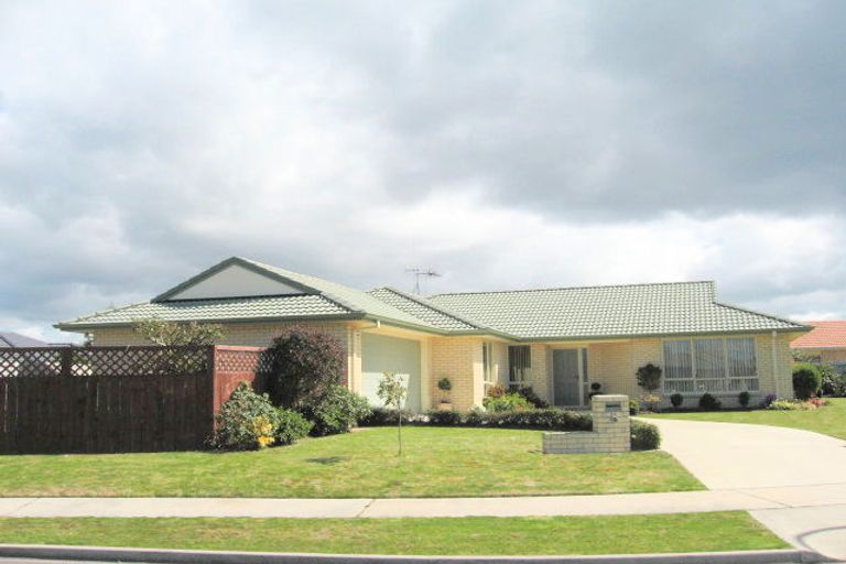 Photo of property in 28 Pirika Place, Papamoa Beach, Papamoa, 3118