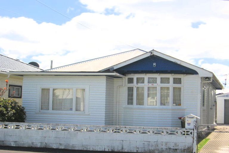 Photo of property in 13 Strathavon Road, Miramar, Wellington, 6022