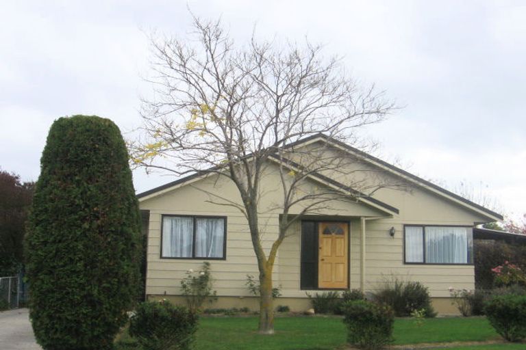 Photo of property in 23 Dalfield Place, Highbury, Palmerston North, 4412