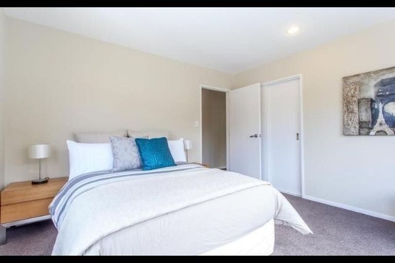 Photo of property in 174a Forrest Hill Road, Forrest Hill, Auckland, 0620