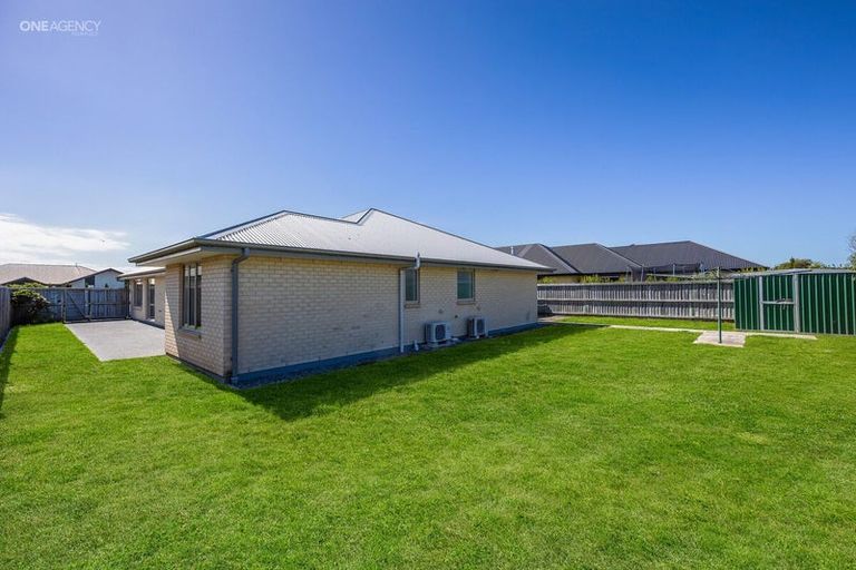 Photo of property in 17 Wyatt Street, Kaiapoi, 7630
