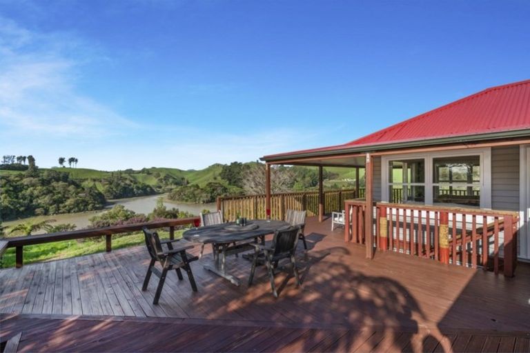 Photo of property in 1207 Harbour Road, Hauturu, Oparau, 3886