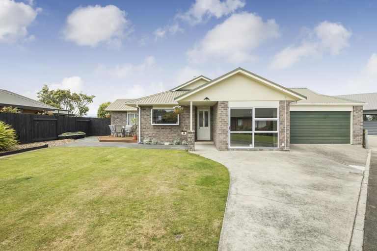 Photo of property in 31 Strachan Way, Highbury, Palmerston North, 4412