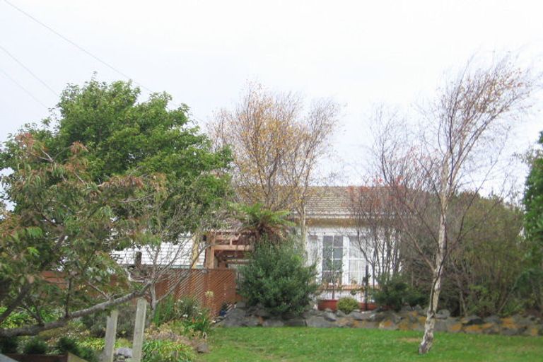 Photo of property in 13 Ngatitoa Street, Tawa, Wellington, 5028