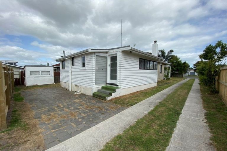 Photo of property in 14 Tui Street, Mount Maunganui, 3116