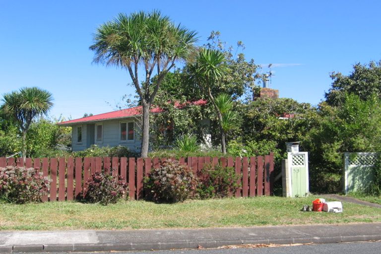 Photo of property in 53 Cobham Crescent, Kelston, Auckland, 0602