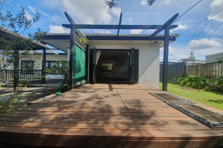 Photo of property in 99 Nile Road, Milford, Auckland, 0620