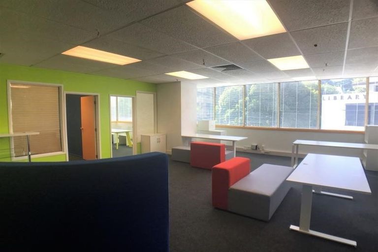 Photo of property in 300 Queen Sh25 Street, Thames, 3500