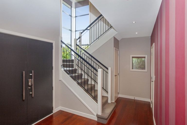 Photo of property in 19a Clyde Road, Upper Riccarton, Christchurch, 8041