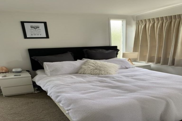 Photo of property in 2/15 Fairfax Avenue, Northcote, Auckland, 0627