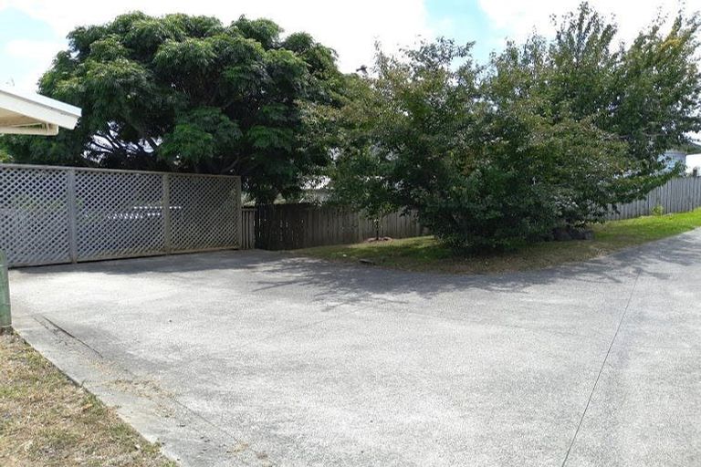 Photo of property in 37a Paramu Avenue, Birkdale, Auckland, 0626