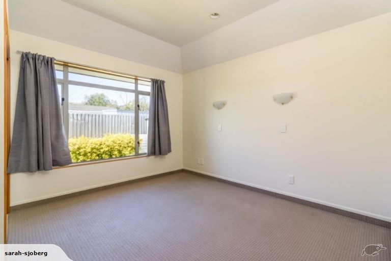 Photo of property in 12 Beckford Road, Saint Martins, Christchurch, 8022
