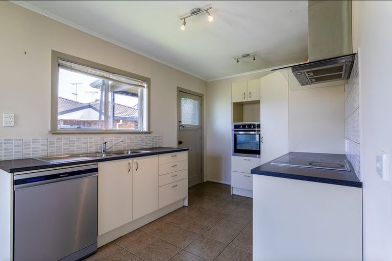 Photo of property in 51 Tirimoana Road, Te Atatu South, Auckland, 0602
