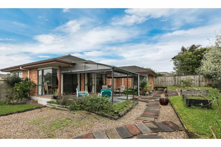 Photo of property in 4 Rush Creek Drive, Westgate, Auckland, 0614