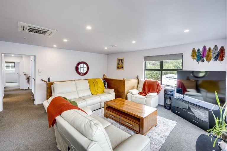 Photo of property in Baysbeds, 83 Shakespeare Road, Bluff Hill, Napier, 4110