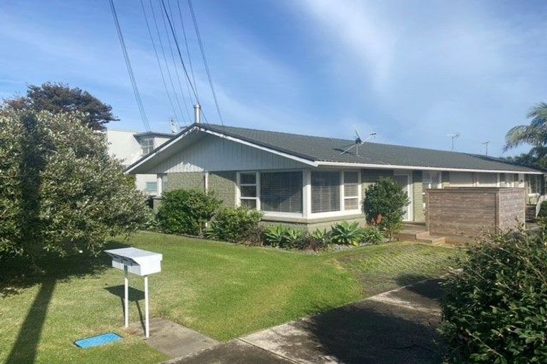 Photo of property in 1/15 Dodson Avenue, Milford, Auckland, 0620