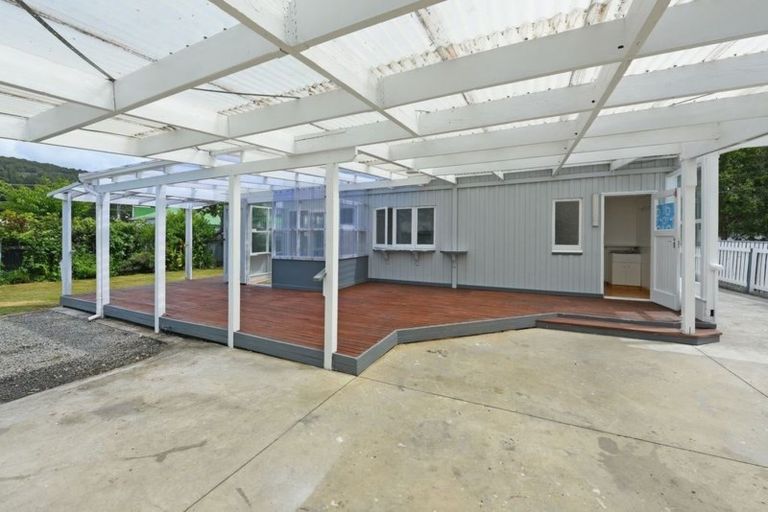Photo of property in 57 Ward Street, Trentham, Upper Hutt, 5018