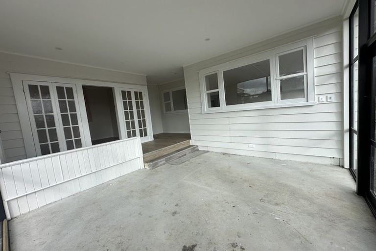 Photo of property in 18 Lupton Road, Manurewa, Auckland, 2102