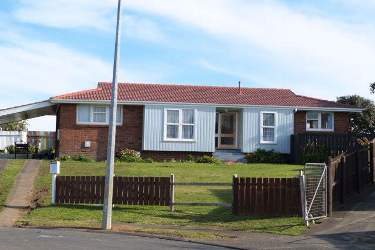 Photo of property in 7 Cromer Place, Mangere East, Auckland, 2024