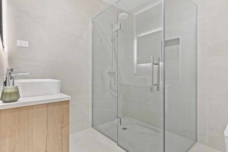 Photo of property in 48 Glidepath Road, Hobsonville, Auckland, 0616