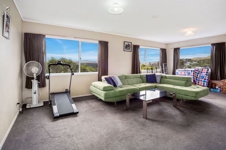 Photo of property in 59 Baylands Drive, Newlands, Wellington, 6037