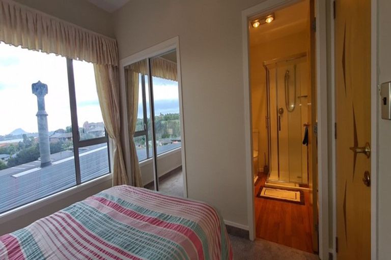 Photo of property in 85 Oteki Park Drive, Welcome Bay, Tauranga, 3112