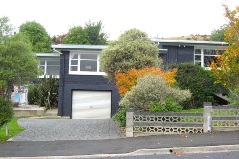 Photo of property in 2 Roy Crescent, Concord, Dunedin, 9018