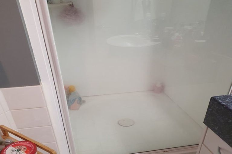 Photo of property in Grandstand Apartments, 4/80 Kent Terrace, Mount Victoria, Wellington, 6011