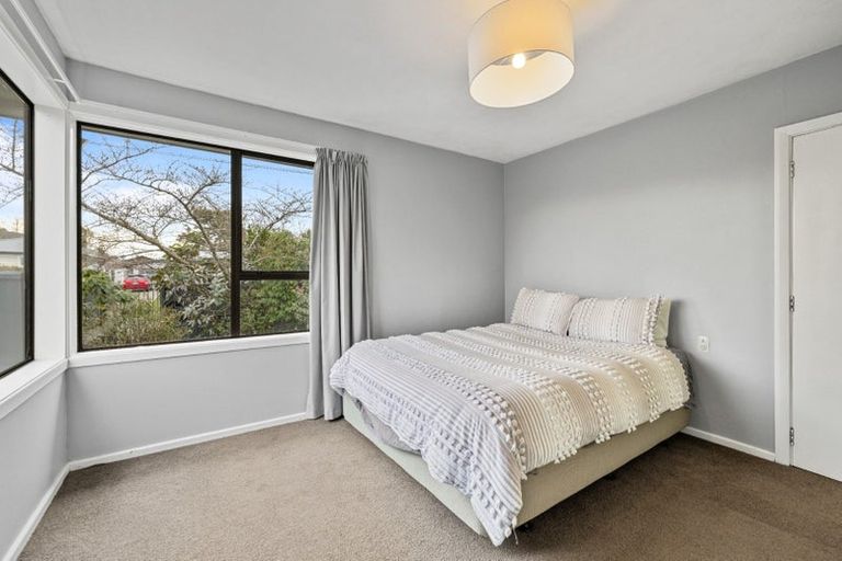 Photo of property in 16 Dunedin Street, Redwood, Christchurch, 8051
