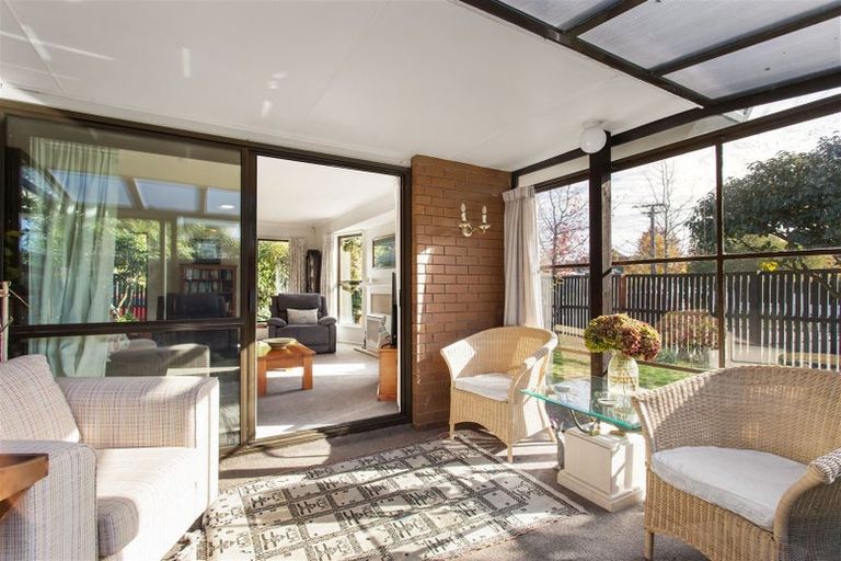 Photo of property in 1/124 Hamilton Avenue, Ilam, Christchurch, 8041