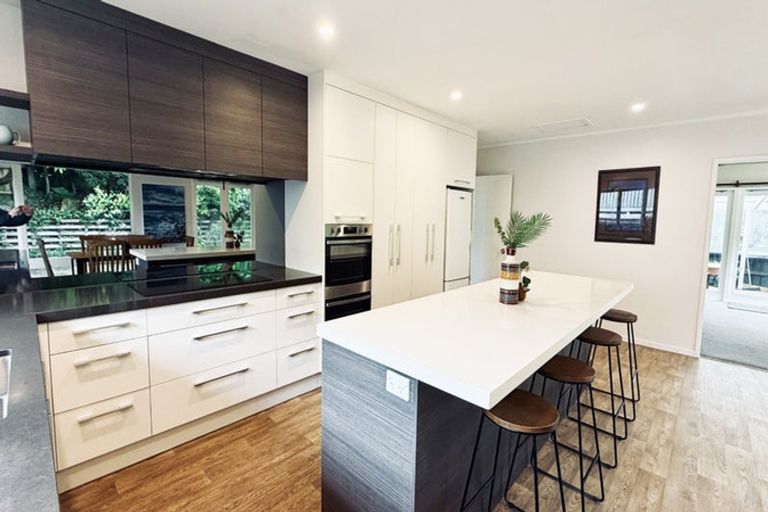 Photo of property in 19 Mappin Place, Chatswood, Auckland, 0626