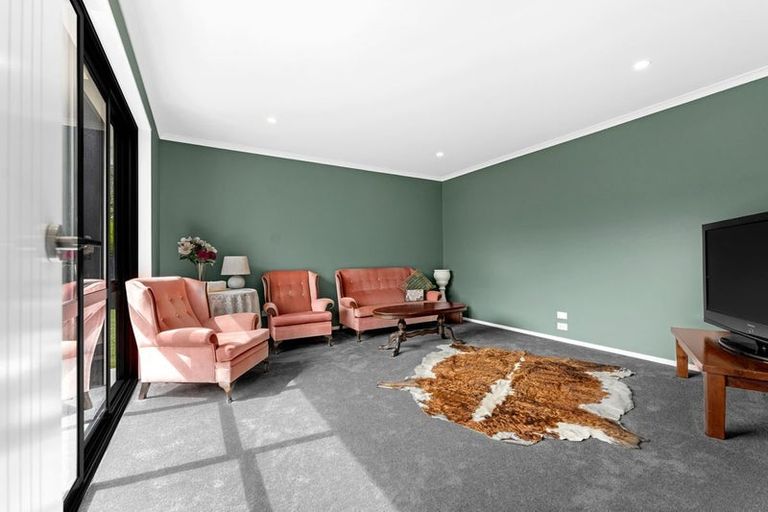 Photo of property in 135 Harriet Johnston Drive, Pokeno, 2402