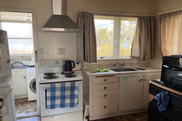 Photo of property in 1/765 Beach Road, Browns Bay, Auckland, 0630