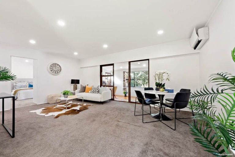 Photo of property in 1/82 Sartors Avenue, Browns Bay, Auckland, 0630