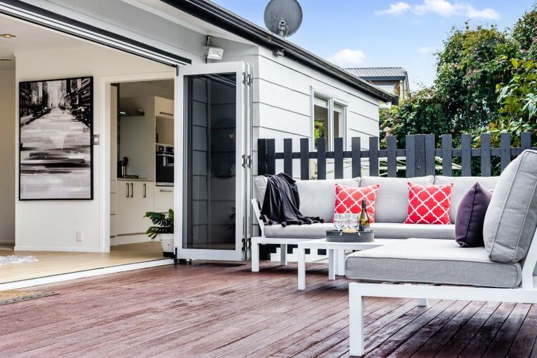 Photo of property in 3 Oraha Road, Huapai, Kumeu, 0810