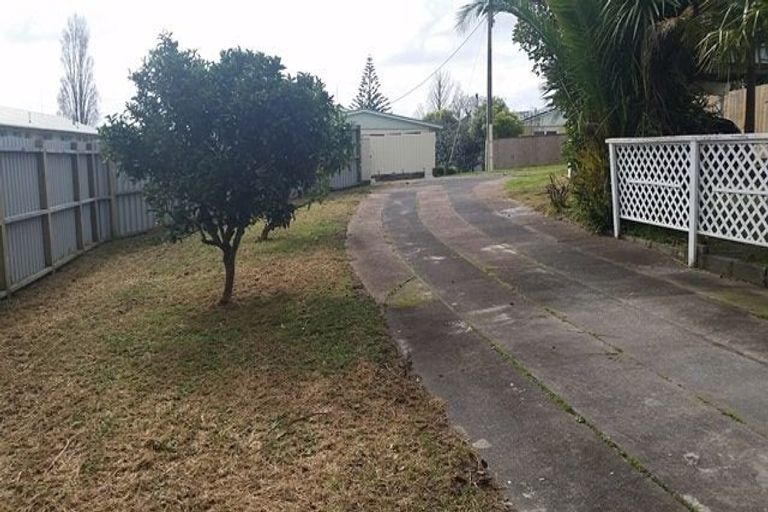 Photo of property in 2/46a Salisbury Road, Birkdale, Auckland, 0626