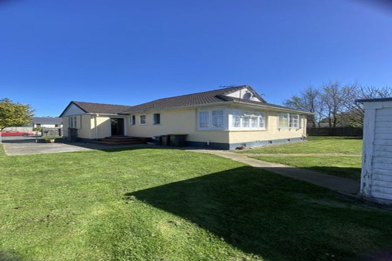 Photo of property in 22 Piko Crescent, Riccarton, Christchurch, 8041