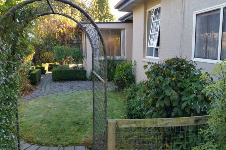 Photo of property in 75a Hinau Street, Riccarton, Christchurch, 8041