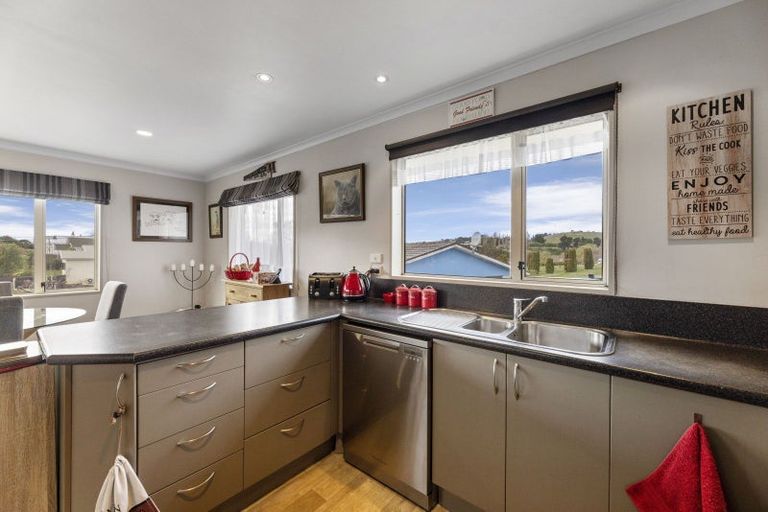 Photo of property in 4 Leven Street, South Hill, Oamaru, 9400