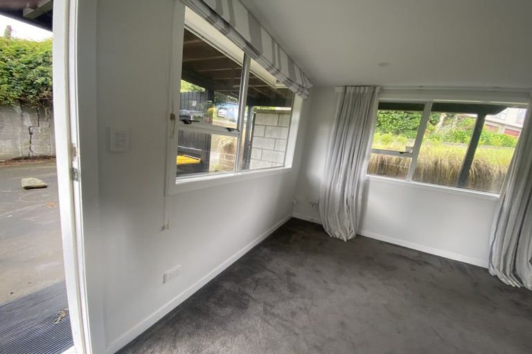 Photo of property in 19 Zande Terrace, Tawa, Wellington, 5028
