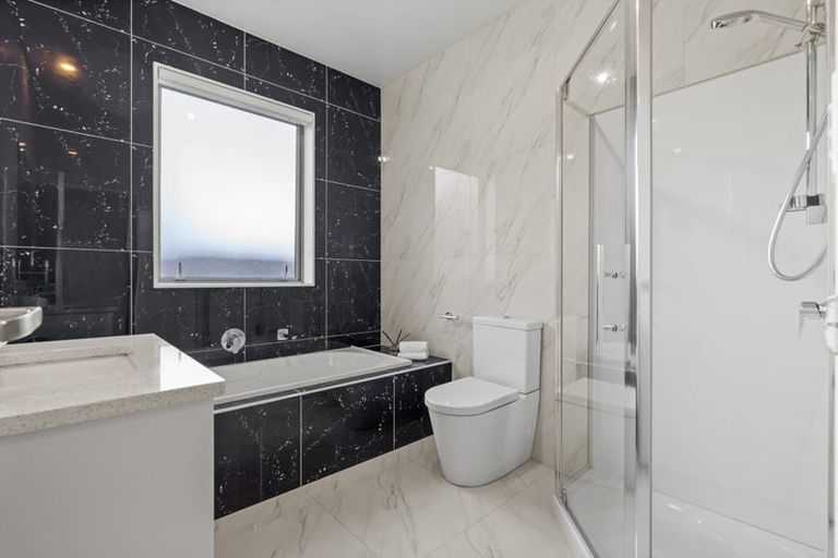 Photo of property in 12 Pommes Way, Silverdale, 0932