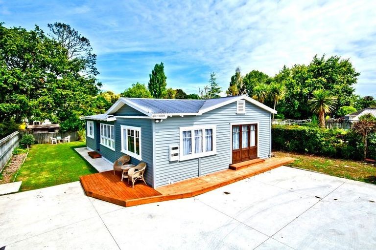 Photo of property in 75a Glendale Road, Glen Eden, Auckland, 0602