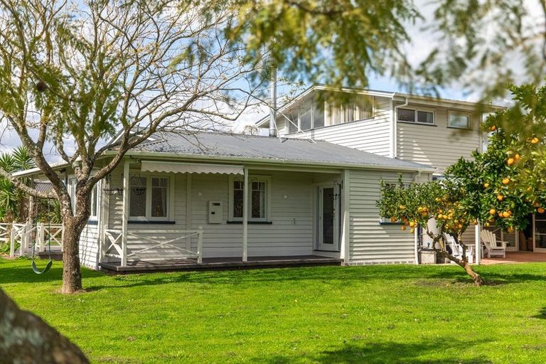 Photo of property in 4 Crossley Street, Katikati, 3129