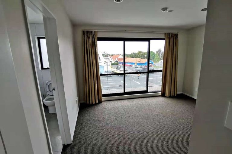 Photo of property in 16/5 Perekia Street, Albany, Auckland, 0632