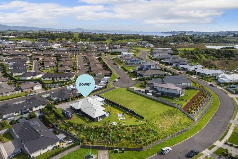 Photo of property in 19 Wairere Rise, Omokoroa, 3114