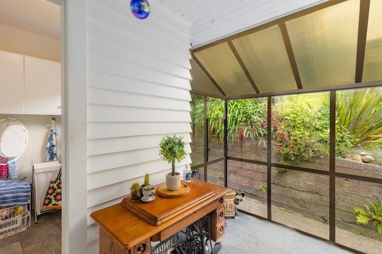 Photo of property in 17 Days Road, Lyttelton, 8082