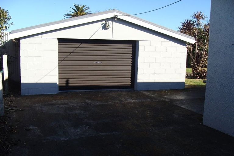 Photo of property in 25 Battiscombe Terrace, Waitara, 4320