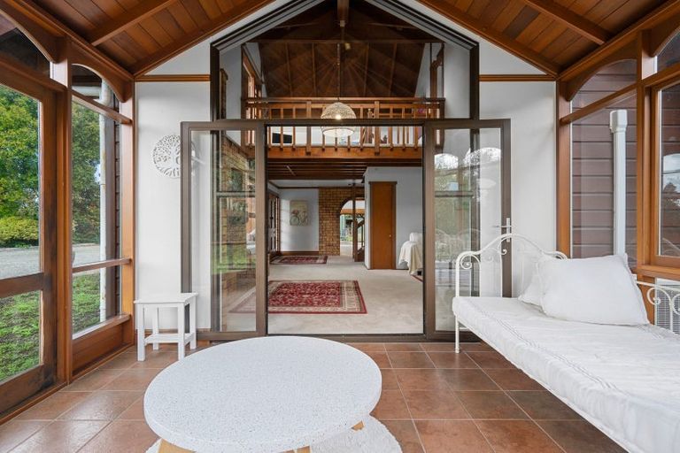 Photo of property in 261 Shakespeare Street, Leamington, Cambridge, 3432