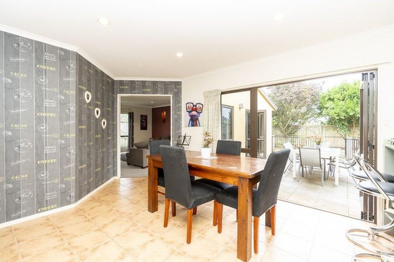 Photo of property in 16 Grasmere Court, Huntington, Hamilton, 3210